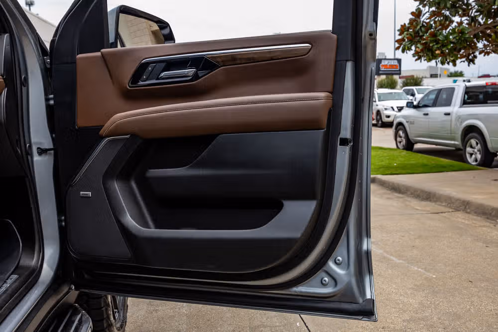 2025 Chevrolet Tahoe High Country Image 39