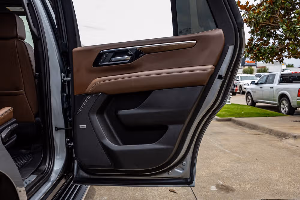 2025 Chevrolet Tahoe High Country Image 41