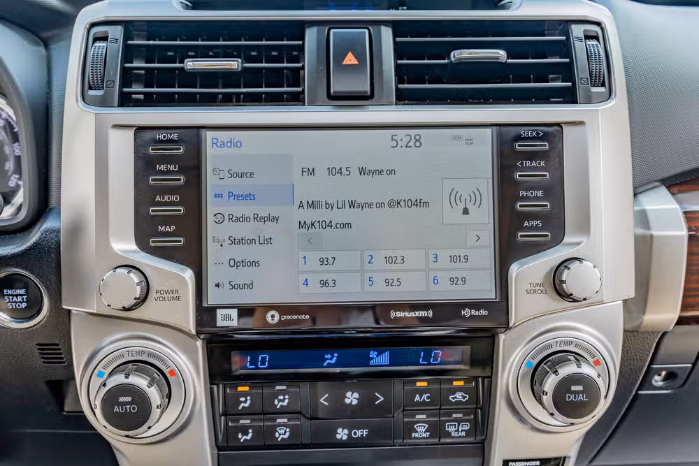2020 Toyota 4Runner Limited Image 24