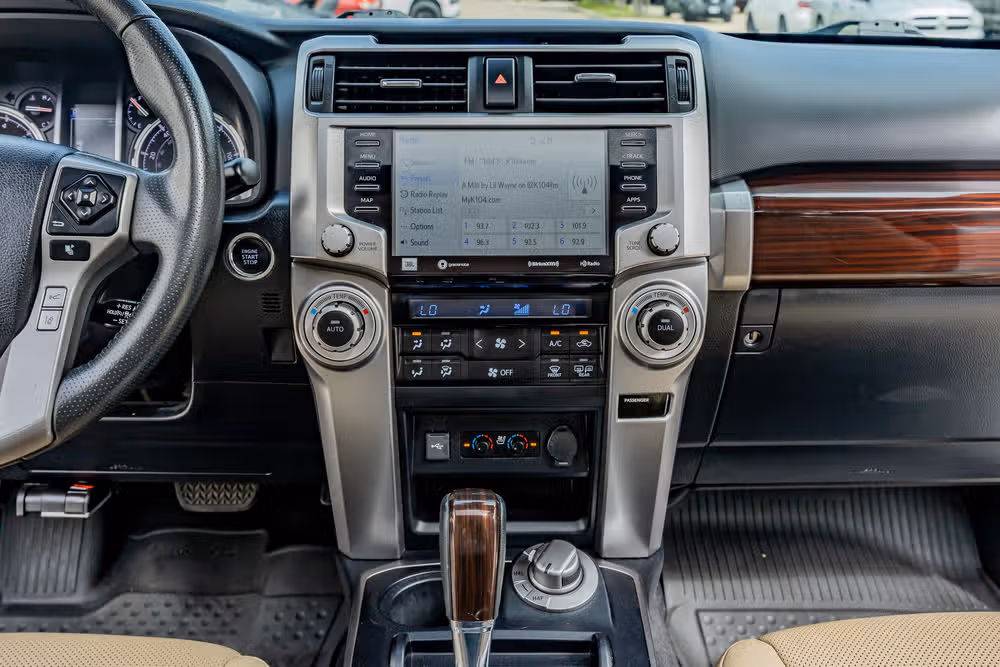 2020 Toyota 4Runner Limited Image 23