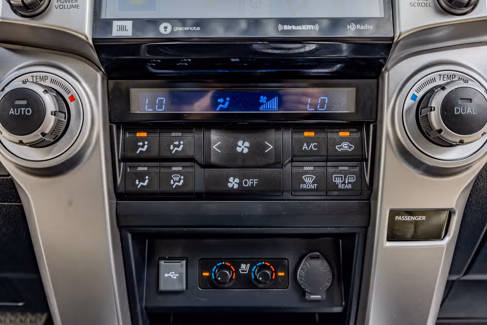 2020 Toyota 4Runner Limited Image 26