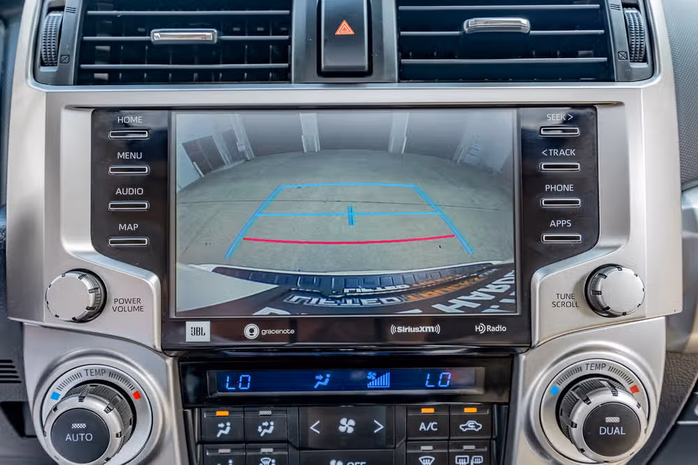 2020 Toyota 4Runner Limited Image 25