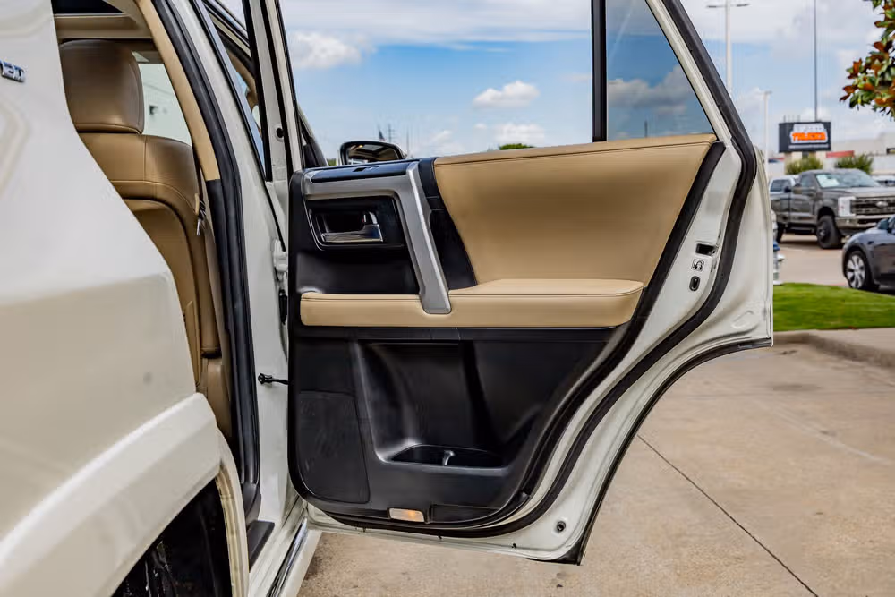 2020 Toyota 4Runner Limited Image 39