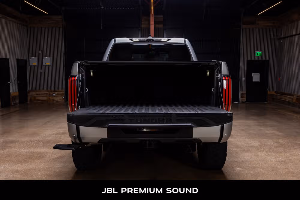 2022 Toyota Tundra Platinum CrewMax Image 8