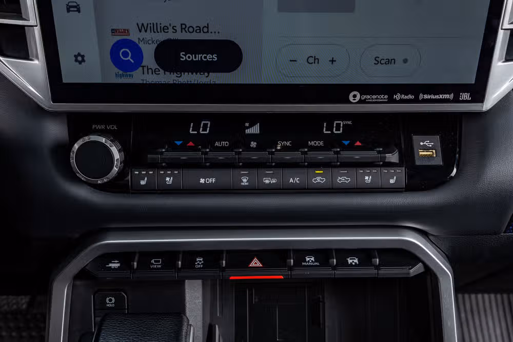 2022 Toyota Tundra Platinum CrewMax Image 26