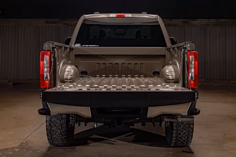 2026 Ford F-250 Super Duty XLT Crew Cab Image 9