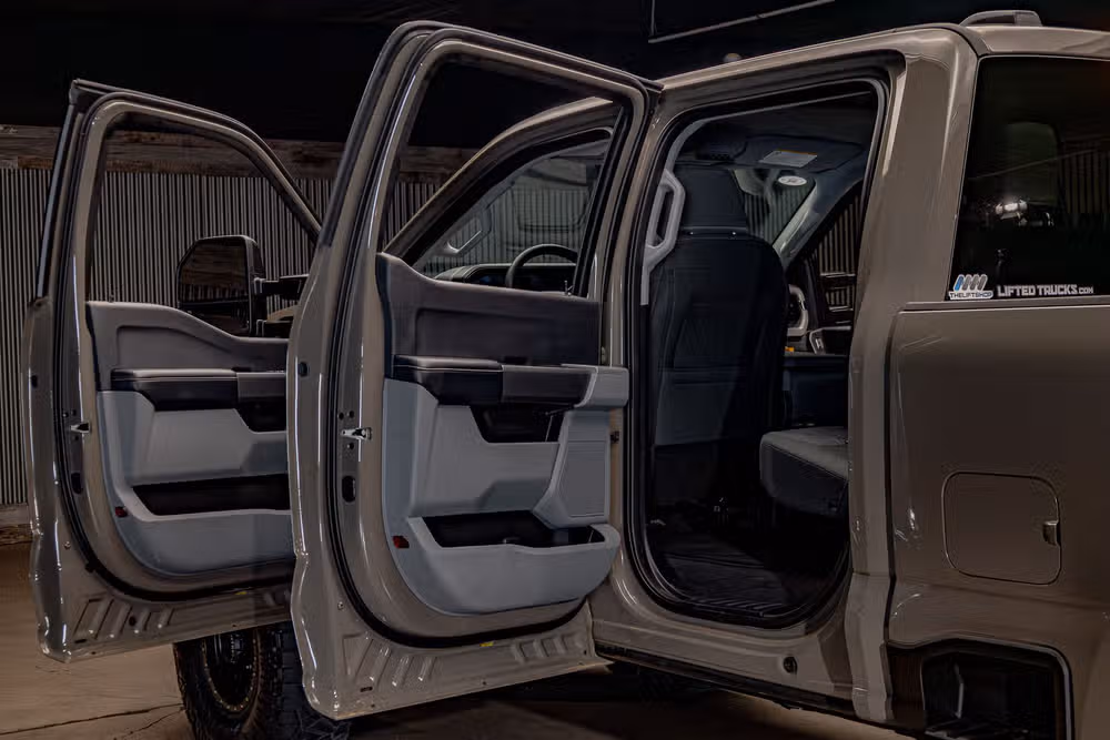 2026 Ford F-250 Super Duty XLT Crew Cab Image 26