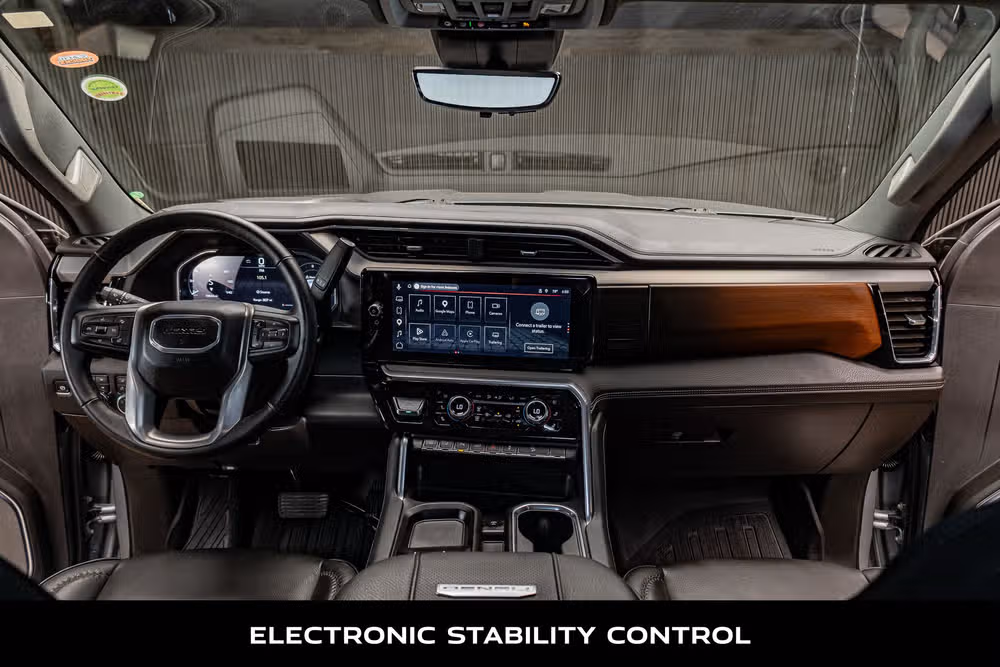 2026 GMC Sierra 3500HD Denali Reserve Crew Cab Image 15