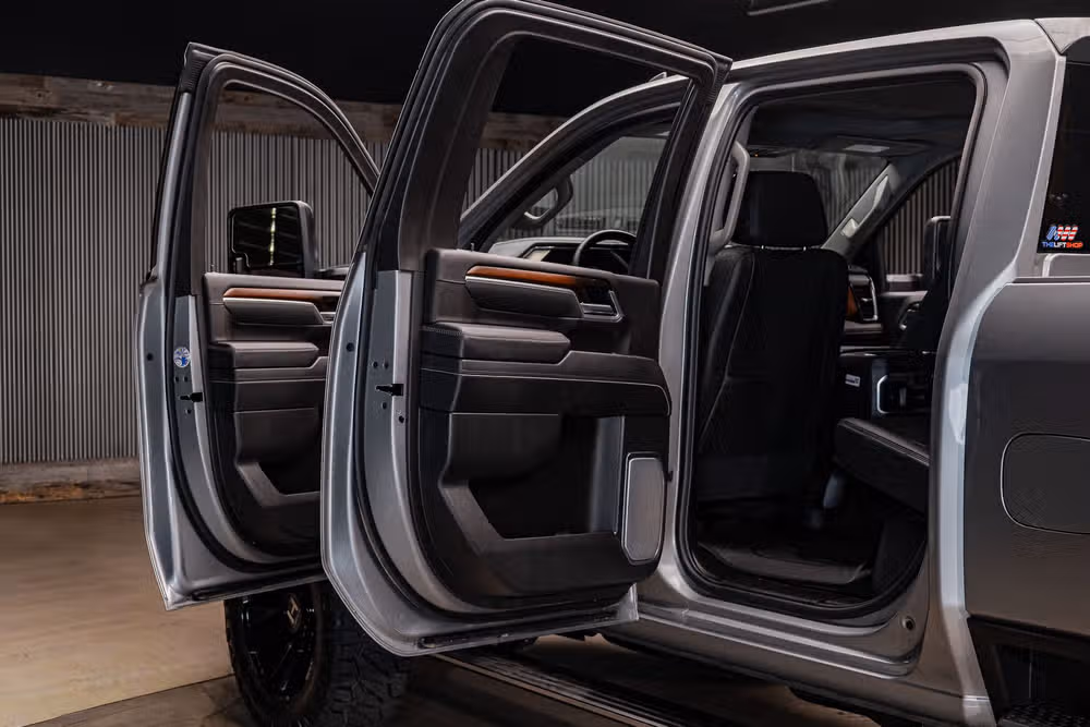 2026 GMC Sierra 3500HD Denali Reserve Crew Cab Image 29