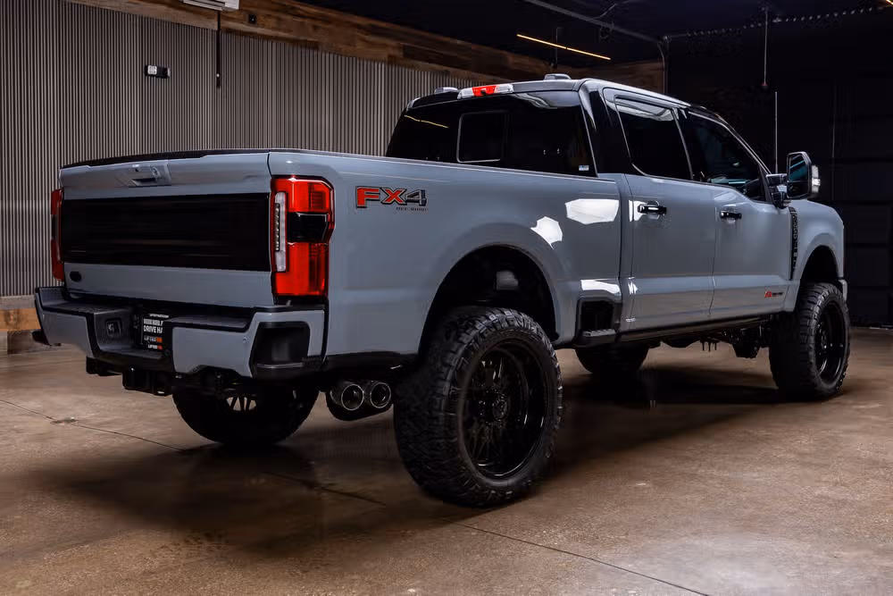 2026 Ford F-250 Super Duty Platinum Crew Cab Image 10