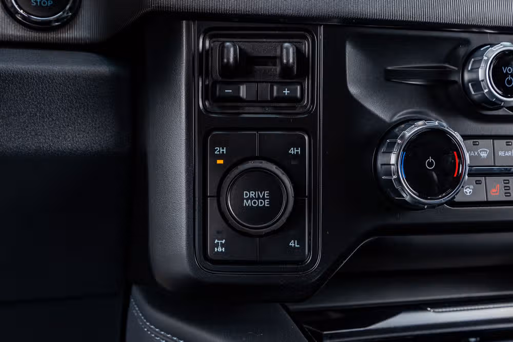 2026 Ford F-250 Super Duty Platinum Crew Cab Image 24