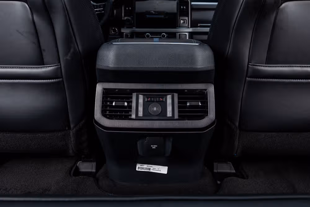 2026 Ford F-250 Super Duty Platinum Crew Cab Image 35