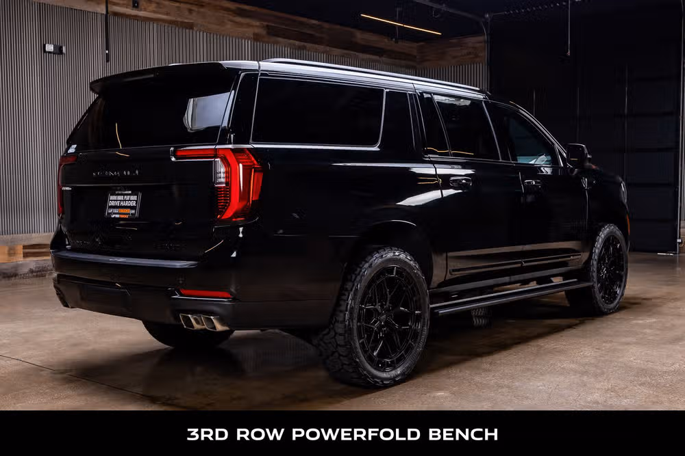 2026 GMC Yukon XL Denali Ultimate Image 10