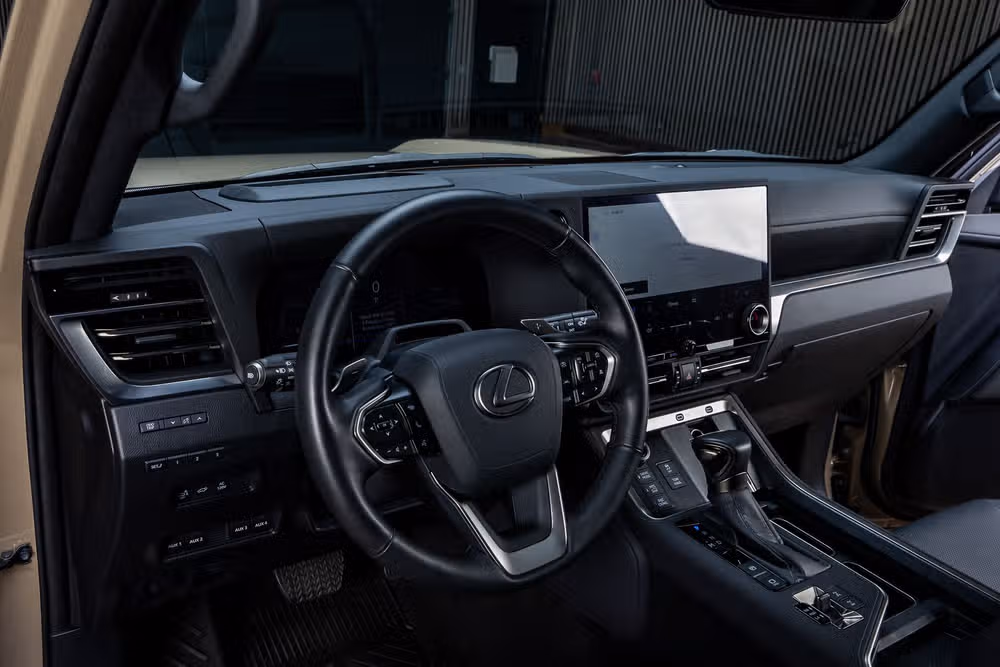 2025 Lexus GX 550 Overtrail+ Image 17