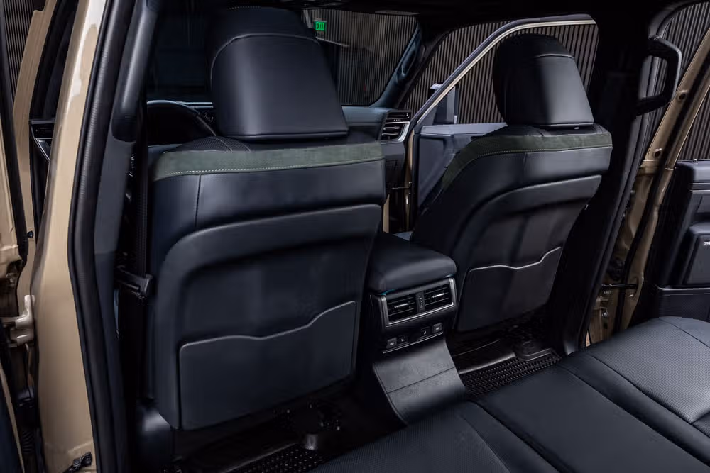 2025 Lexus GX 550 Overtrail+ Image 34