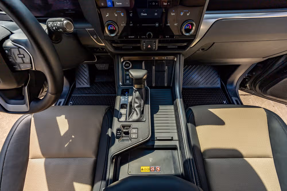 2026 Lexus GX 550 Overtrail+ Image 28
