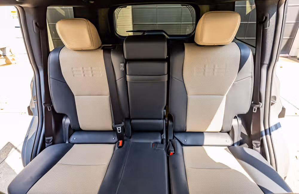 2026 Lexus GX 550 Overtrail+ Image 36
