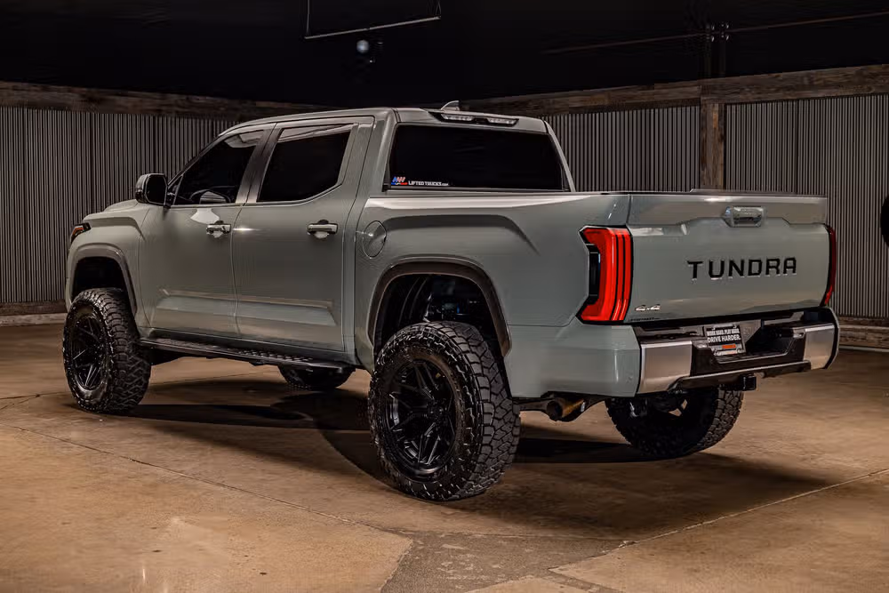 2025 Toyota Tundra Limited CrewMax Image 7