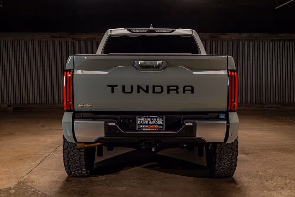 2025 Toyota Tundra Limited CrewMax Image 8