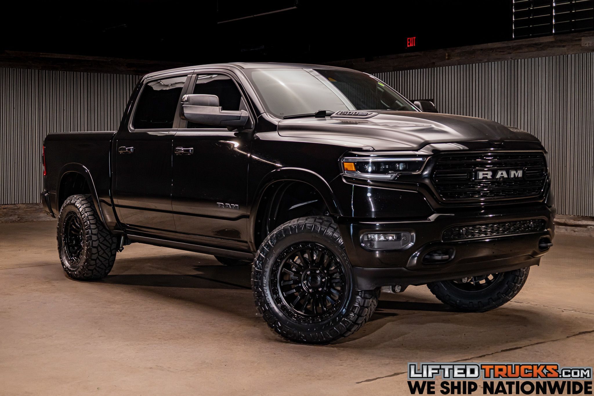 2023 RAM 1500 Limited 4x4 Crew Cab 5'7's photo