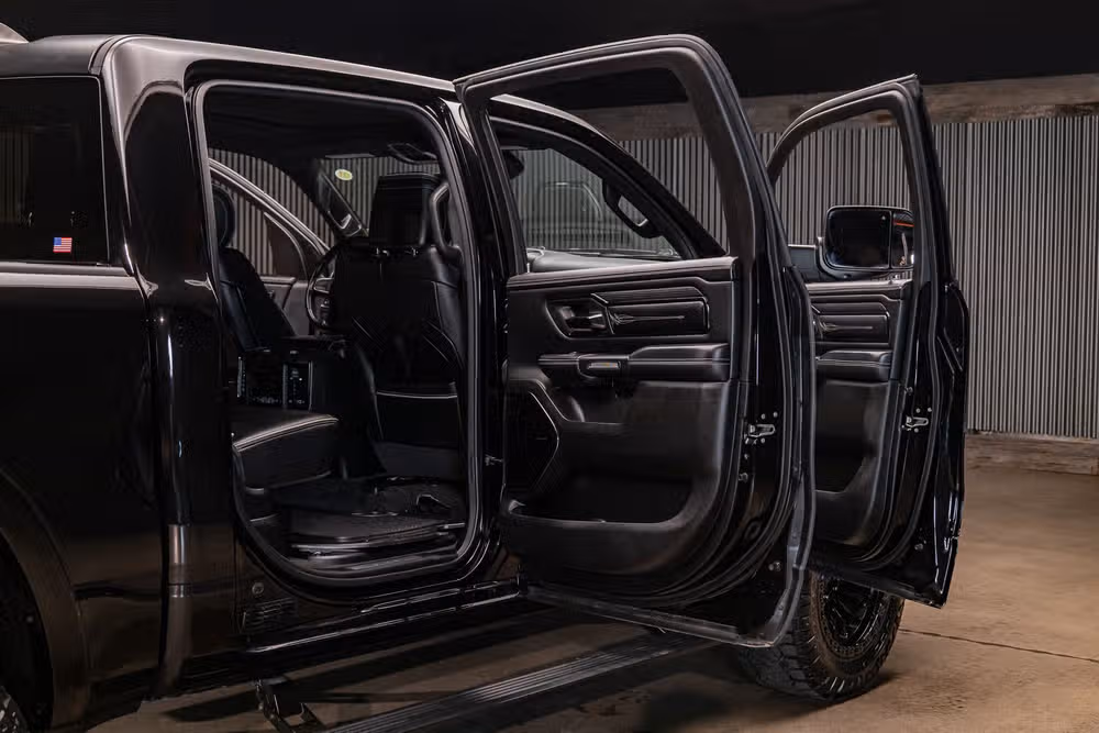 2023 Ram 1500 Limited Crew Cab Image 31