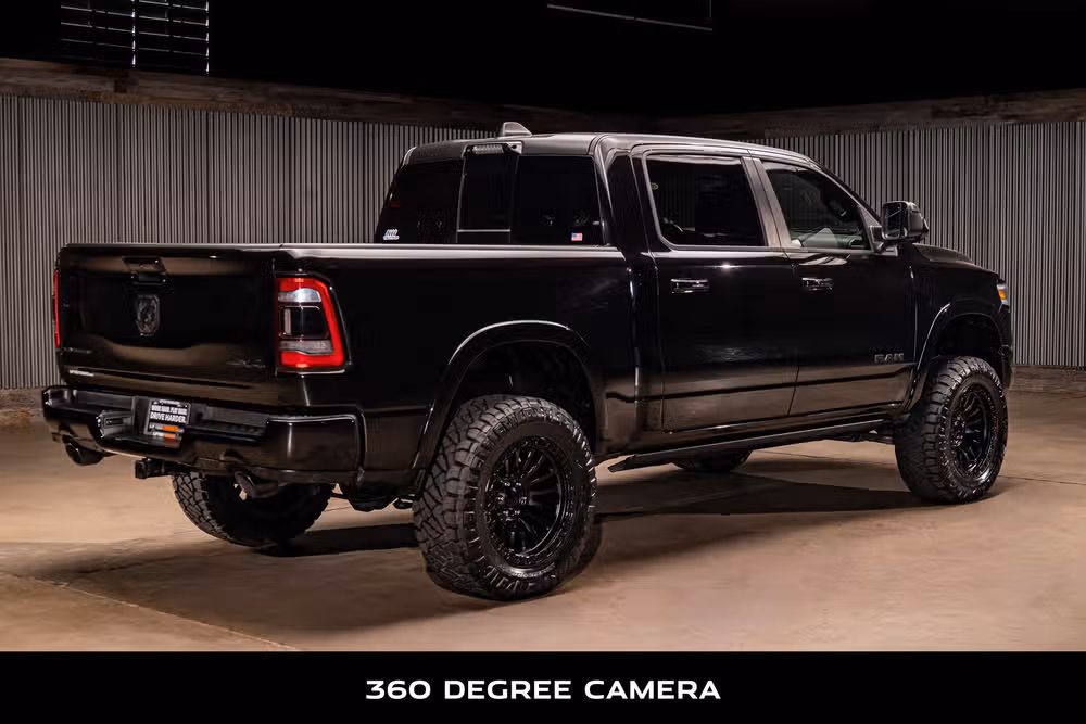 2023 Ram 1500 Limited Crew Cab Image 10