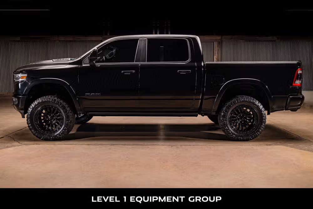 2023 Ram 1500 Limited Crew Cab Image 6
