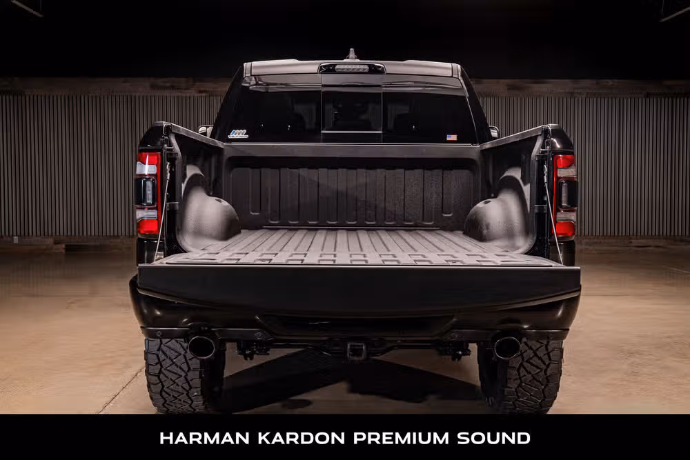 2023 Ram 1500 Limited Crew Cab Image 9