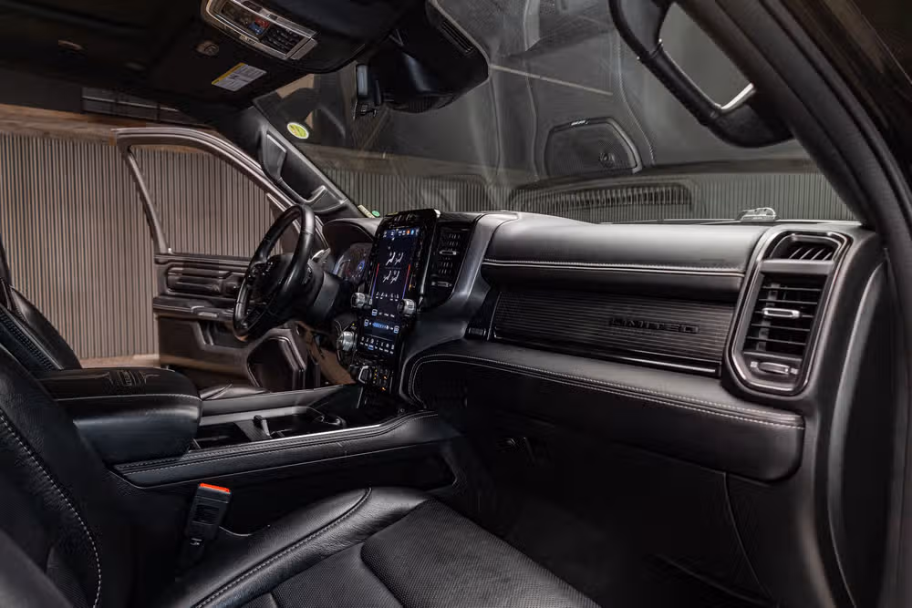 2023 Ram 1500 Limited Crew Cab Image 16