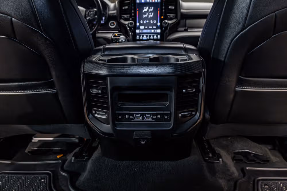 2023 Ram 1500 Limited Crew Cab Image 24