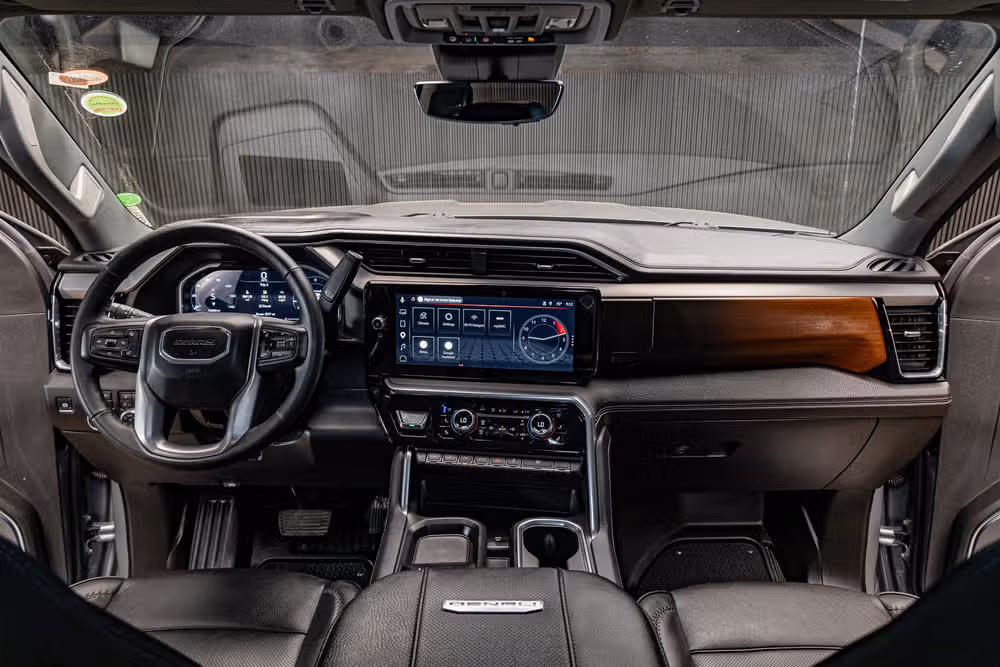 2026 GMC Sierra 3500HD Denali Reserve Crew Cab Image 15