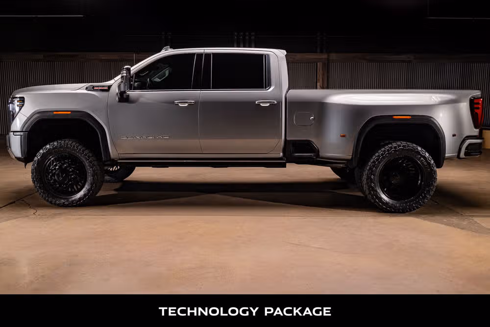2026 GMC Sierra 3500HD Denali Reserve Crew Cab Image 6