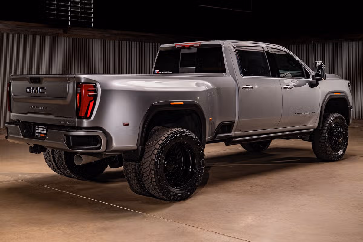 2026 GMC Sierra 3500HD Denali Reserve Crew Cab