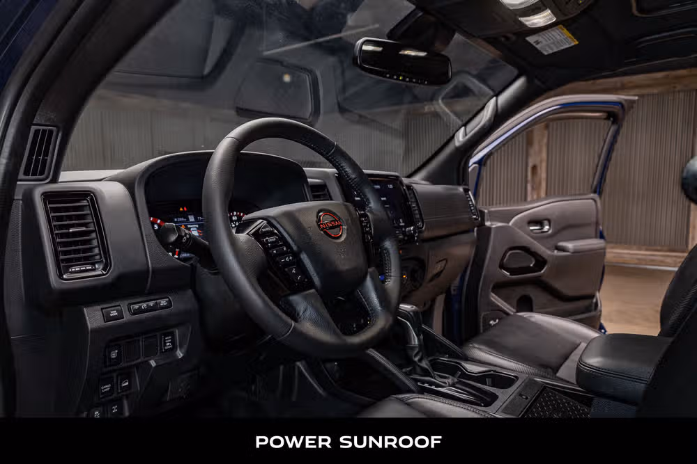 2022 Nissan Frontier PRO-4X Crew Cab Image 12