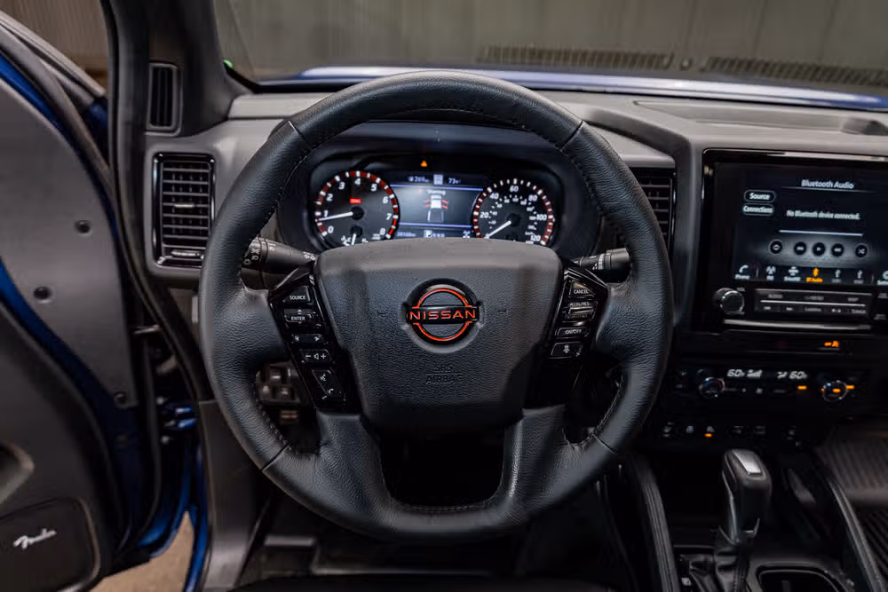 2022 Nissan Frontier PRO-4X Crew Cab Image 13
