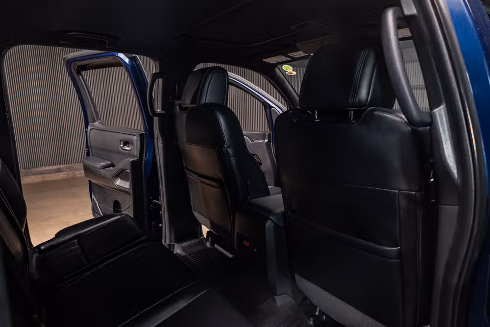 2022 Nissan Frontier PRO-4X Crew Cab Image 24