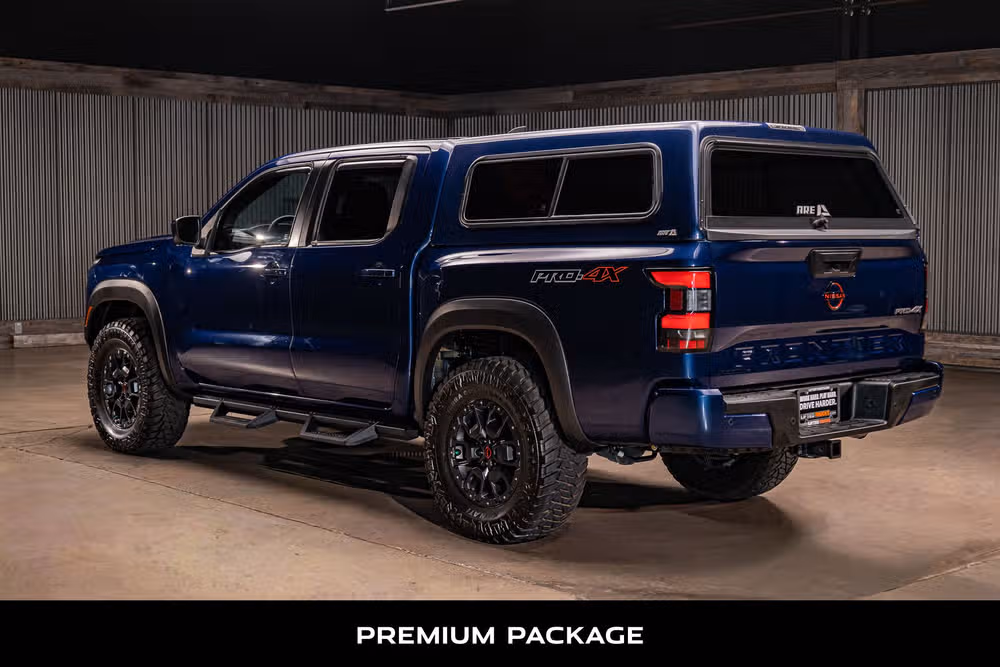2022 Nissan Frontier PRO-4X Crew Cab Image 6