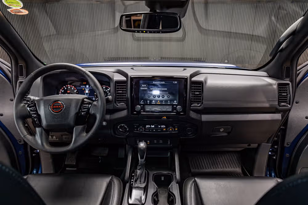 2022 Nissan Frontier PRO-4X Crew Cab Image 14