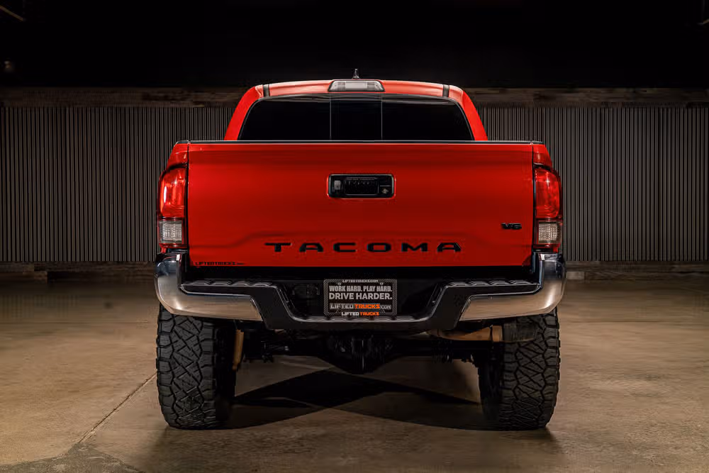 2018 Toyota Tacoma TRD Off-Road Double Cab Image 7