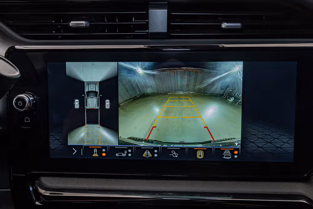 2026 GMC Sierra 2500HD AT4 Crew Cab Image 19