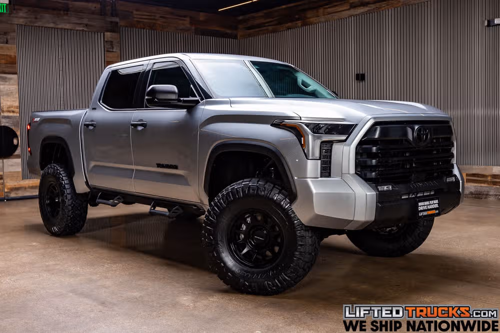 2023 Toyota Tundra SR5 CrewMax Image 1