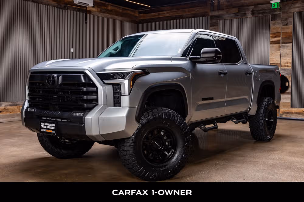 2023 Toyota Tundra SR5 CrewMax Image 5