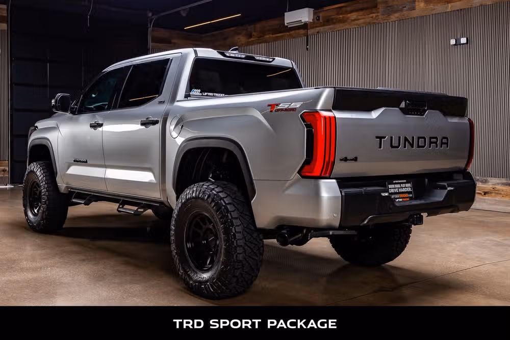 2023 Toyota Tundra SR5 CrewMax Image 7
