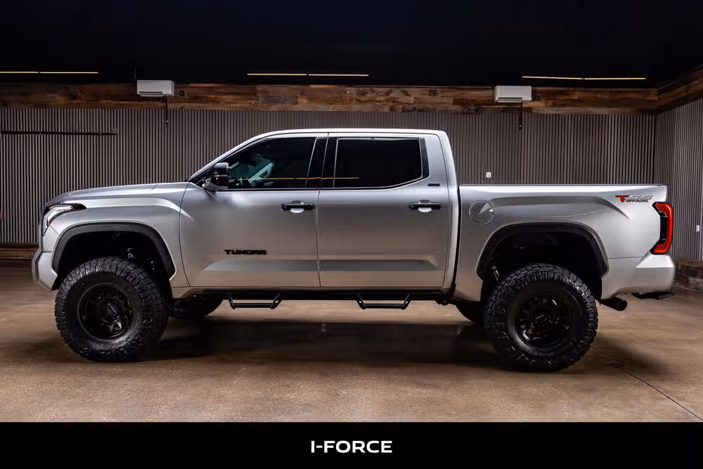 2023 Toyota Tundra SR5 CrewMax Image 6