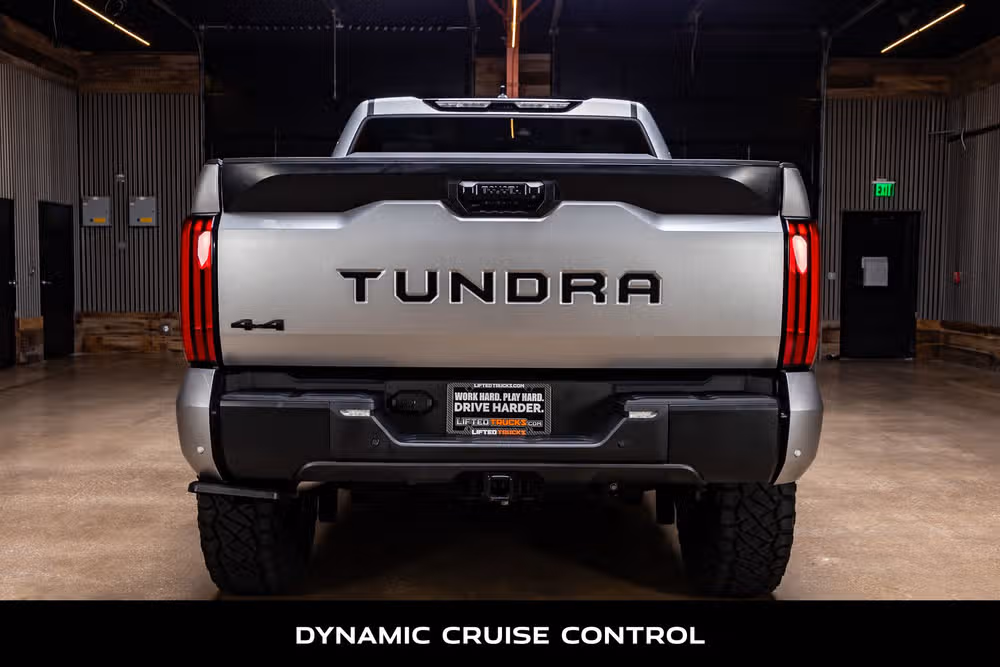 2023 Toyota Tundra SR5 CrewMax Image 8