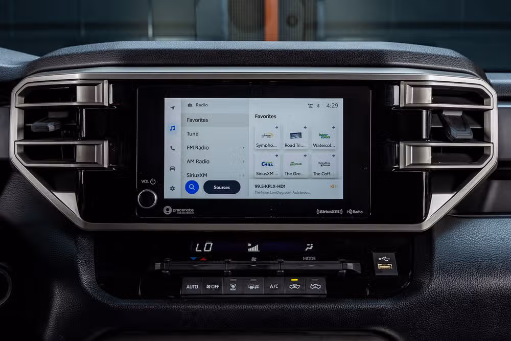 2023 Toyota Tundra SR5 CrewMax Image 25