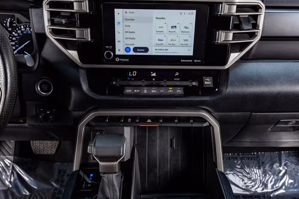 2023 Toyota Tundra SR5 CrewMax Image 26