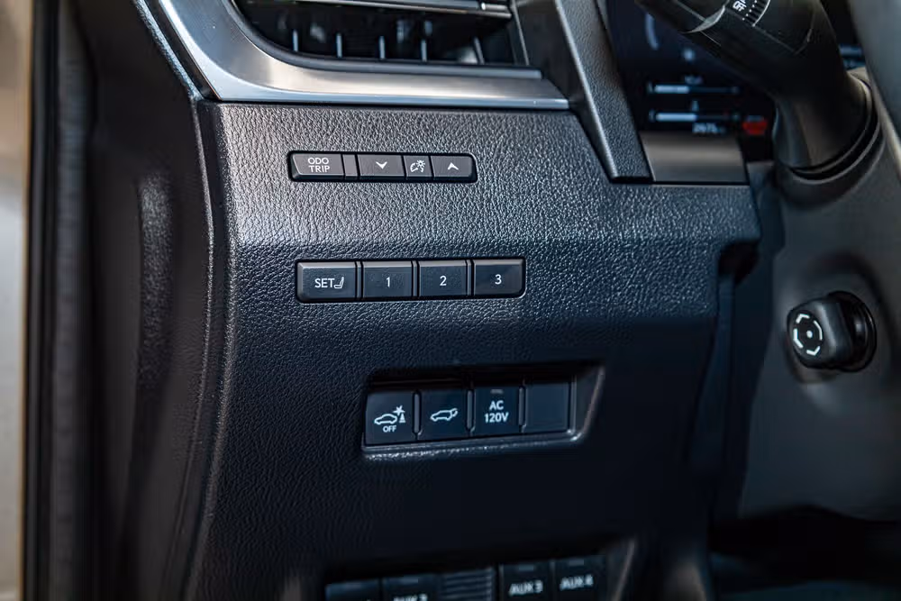 2025 Lexus GX 550 Overtrail+ Image 17