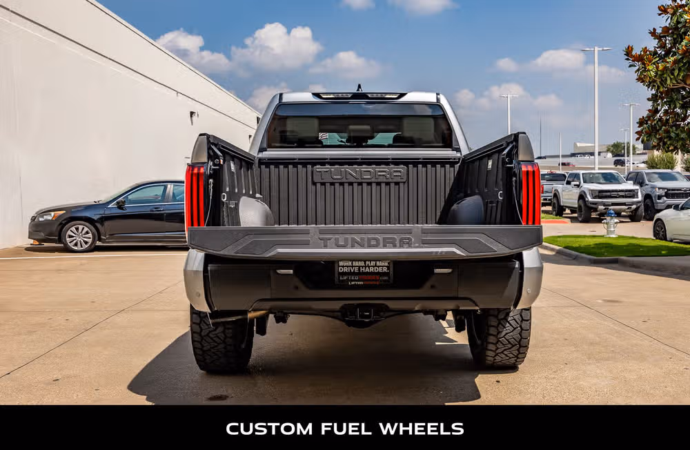 2026 Toyota Tundra SR5 CrewMax Image 8