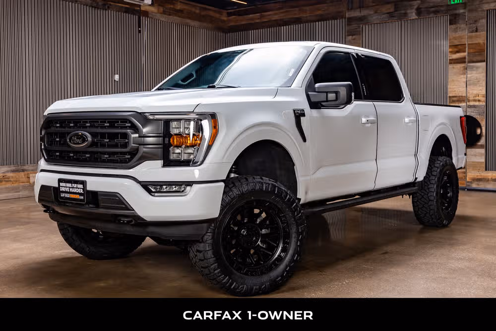 2023 Ford F-150 XLT SuperCrew Image 5
